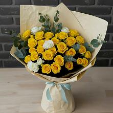 Букет цветов из:  Розы в Сенном Краснодарский край