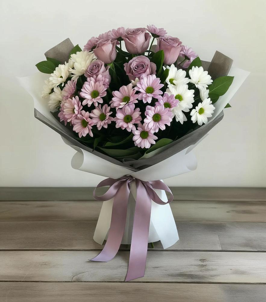 Букет цветов из: Хризантемы и Розы в Сенном Краснодарский край