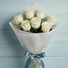 Букет 7 Белых роз Эдлесс Лав в Сенном Краснодарский край