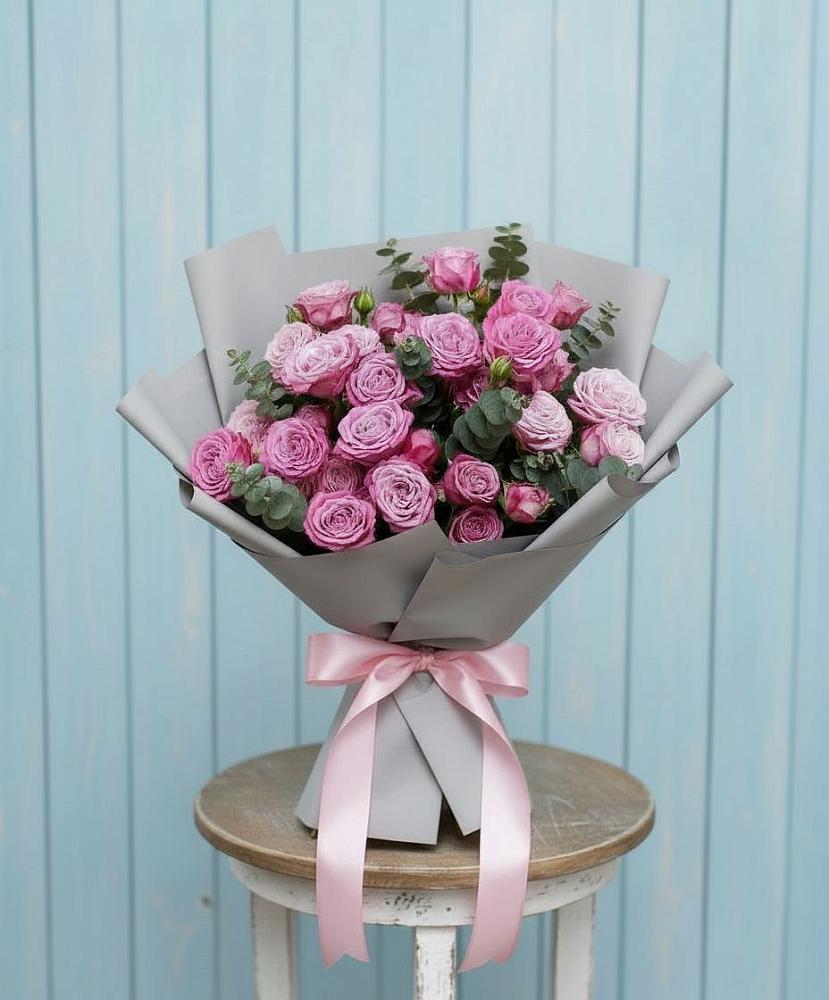 Букет цветов из: Розы в Сенном Краснодарский край