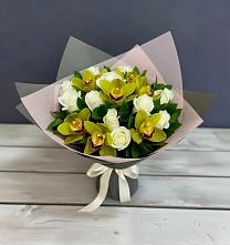 Букет цветов из:  Орхидеи и Розы в Сенном Краснодарский край