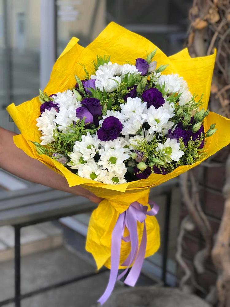 Букет цветов из: Ирисы, Хризантемы и Ромашки в Сенном Краснодарский край