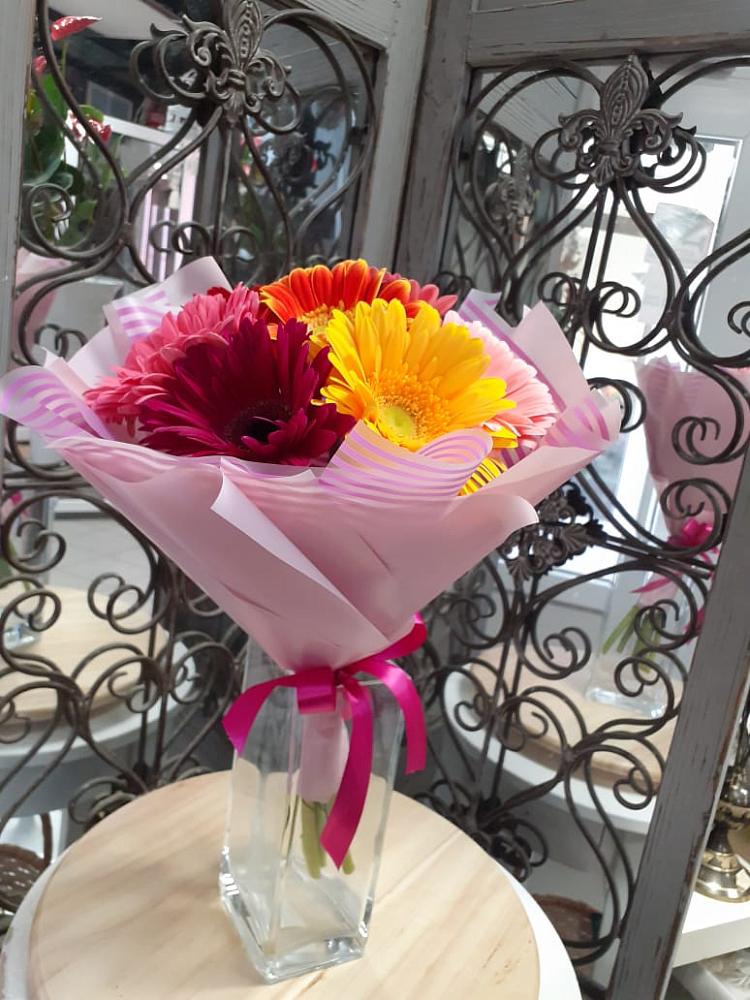 Букет цветов из: Герберы в Сенном Краснодарский край