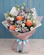 Букет цветов из:  Лизиантусы, Розы, Альстромерии и Гипсофила в Сенном Краснодарский край
