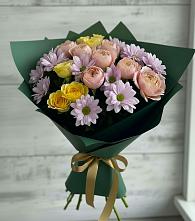 Букет цветов из:  Хризантемы и Розы в Сенном Краснодарский край
