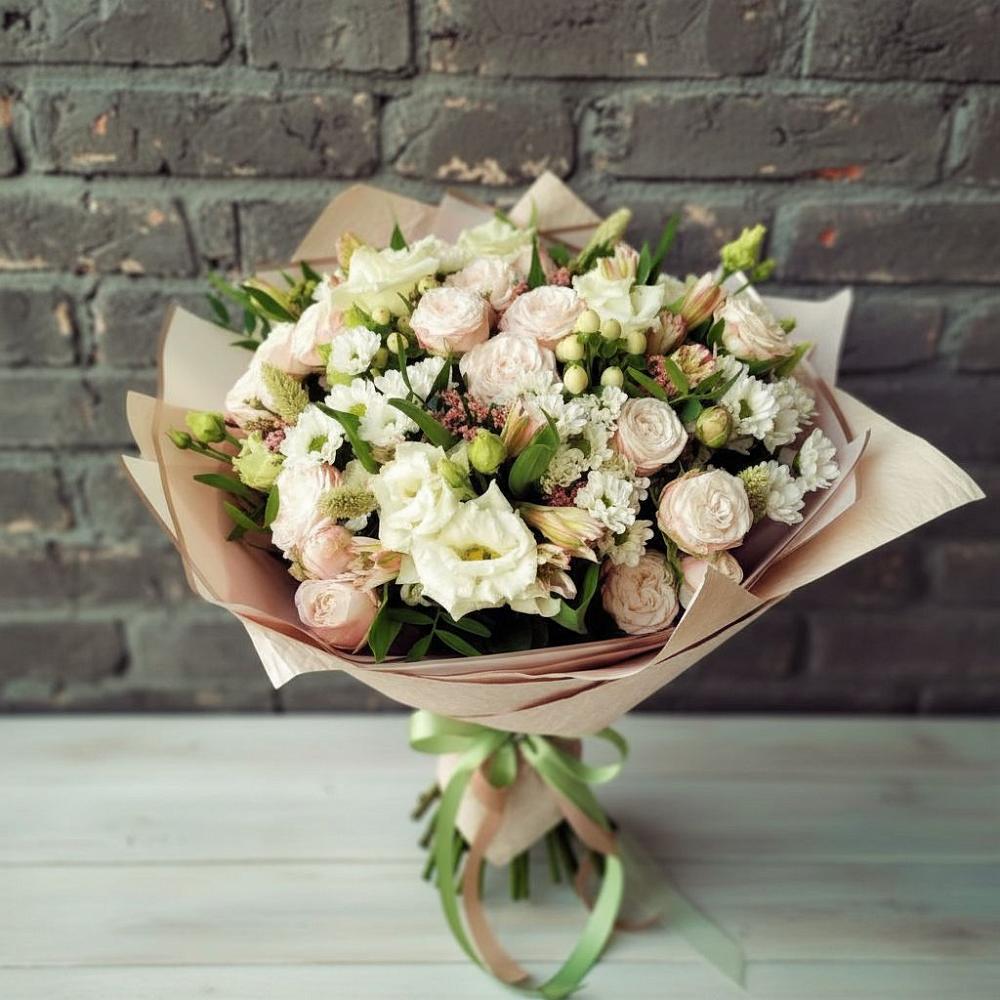 Букет цветов из: Альстромерии, Розы и Хризантемы в Сенном Краснодарский край