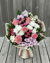 Букет цветов из:  Альстромерии, Гвоздики, Розы и Хризантемы в Сенном Краснодарский край