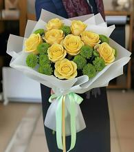 Букет цветов из:  Хризантемы и Розы в Сенном Краснодарский край