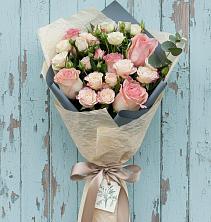 Букет цветов из:  Розы в Сенном Краснодарский край