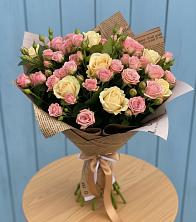 Букет цветов из:  Розы в Сенном Краснодарский край