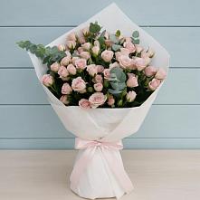 Букет цветов из:  Розы в Сенном Краснодарский край