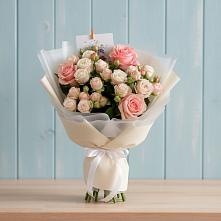 Букет цветов из:  Розы в Сенном Краснодарский край