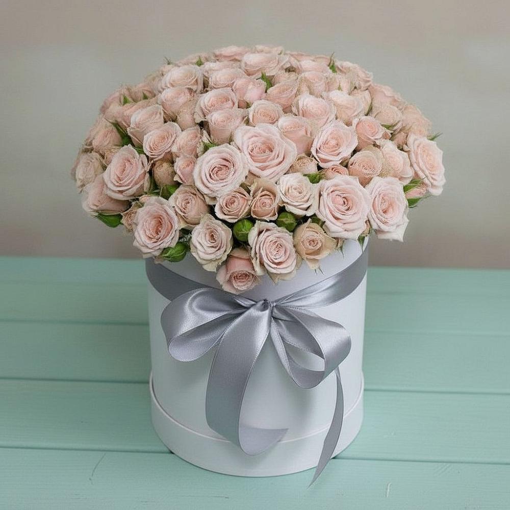 Цветочная композиция из Розы в шляпной коробке в Сенном Краснодарский край